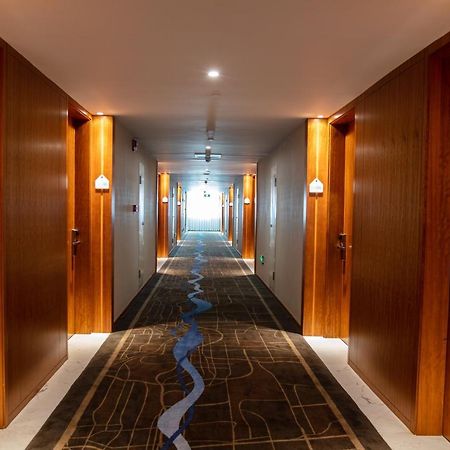 Holiday Inn Express Luoyang Xiyuan Esterno foto