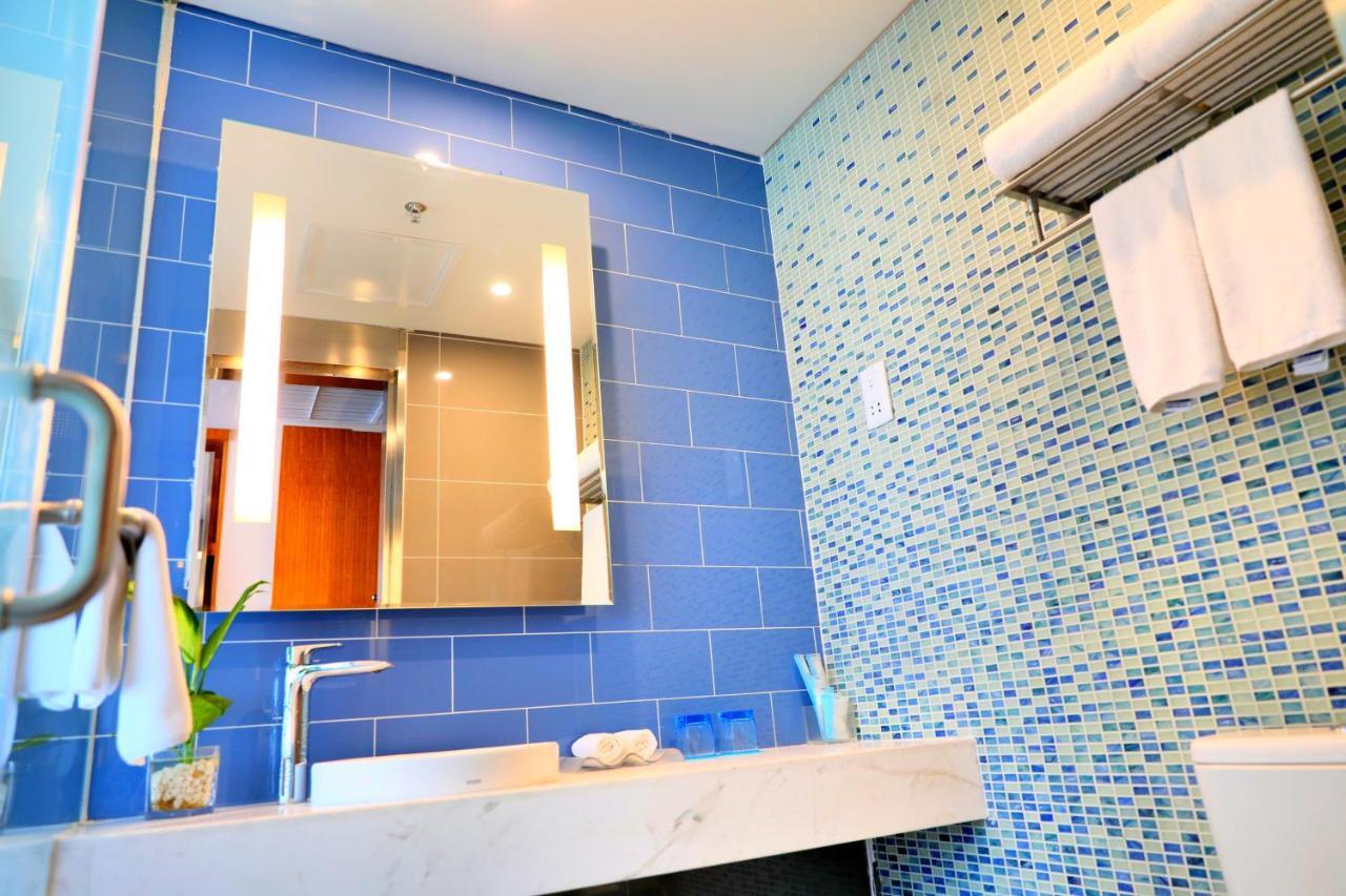 Holiday Inn Express Luoyang Xiyuan Esterno foto