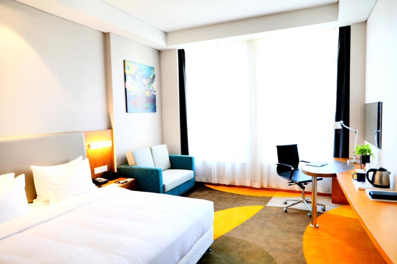 Holiday Inn Express Luoyang Xiyuan Esterno foto