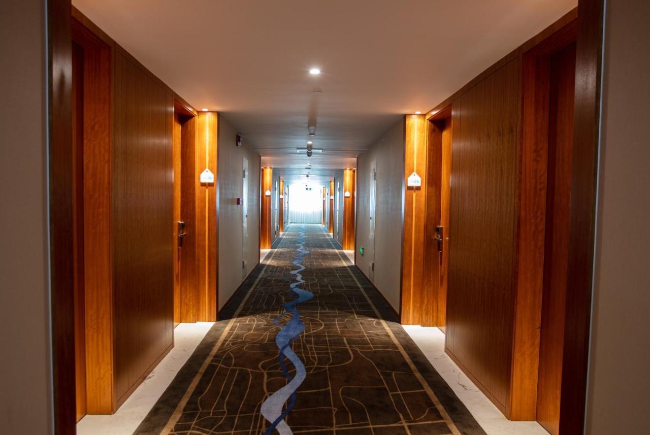 Holiday Inn Express Luoyang Xiyuan Esterno foto