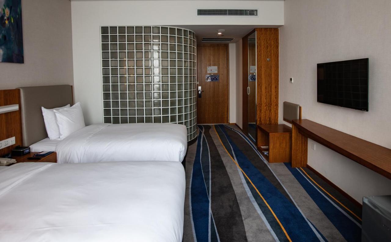 Holiday Inn Express Luoyang Xiyuan Esterno foto